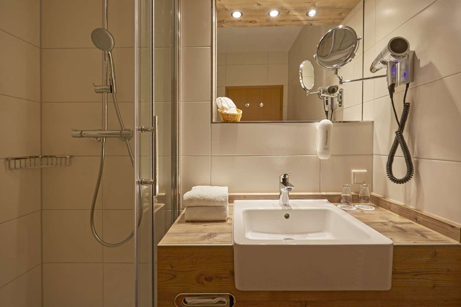 LAGAP Alpin Boutique Hotel 70/76