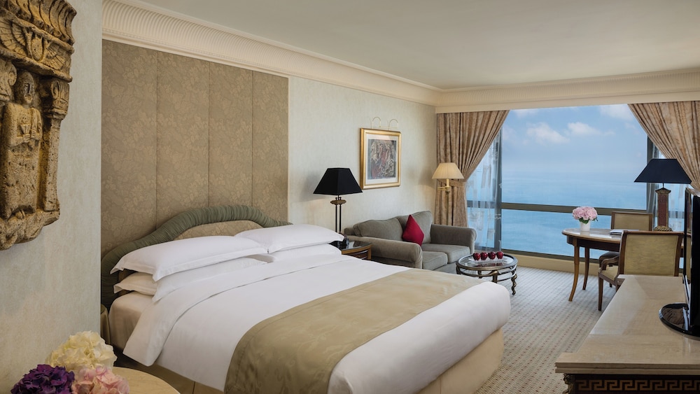 Pool, Premium, Twin Beds, Sea View، Intercontinental Phoenicia Beirut 1/10