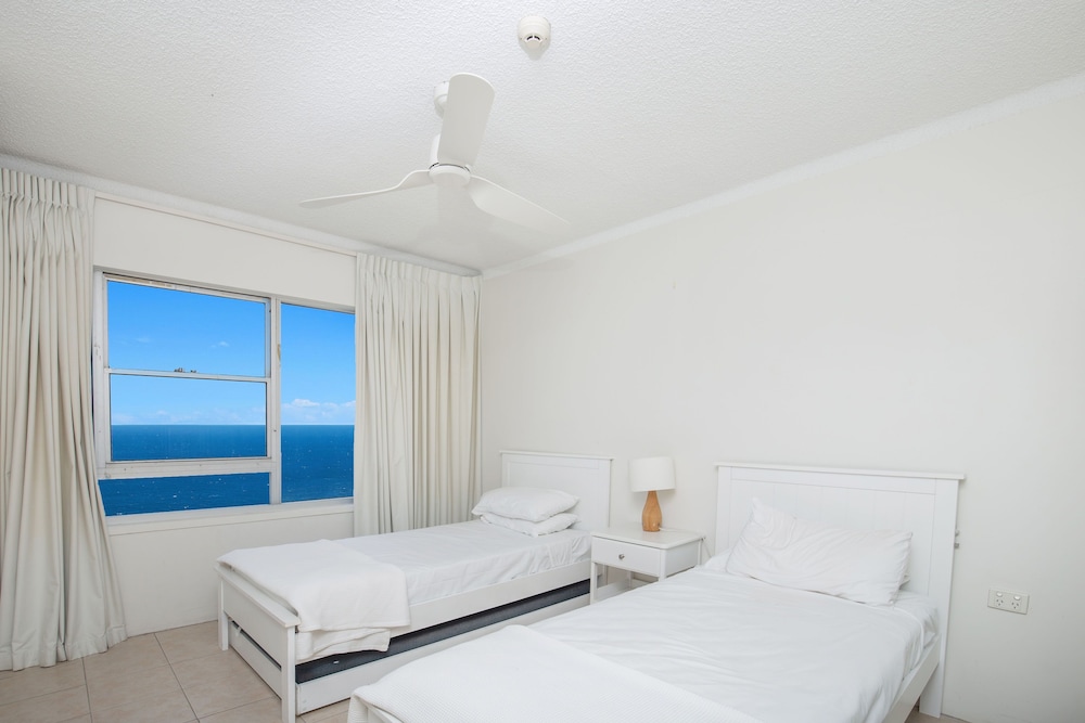 2 BEDROOMS, APARTMENT, OCEAN VIEW