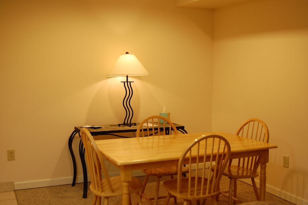 Microtel Inn & Suites by Wyndham Plattsburgh 15/41