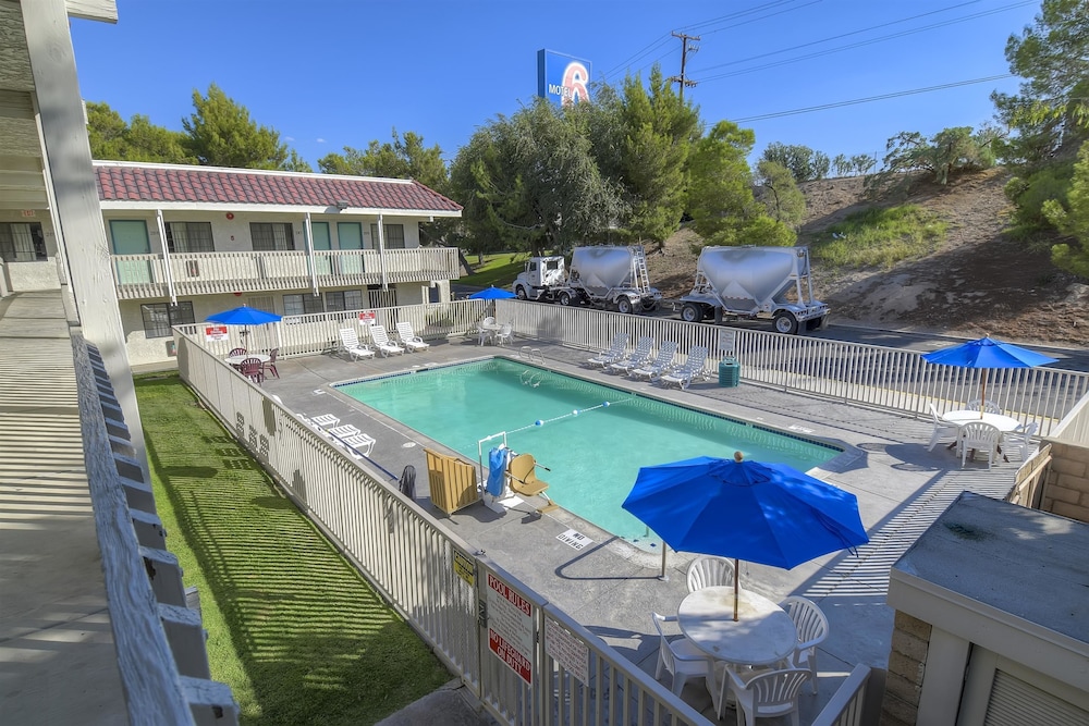 Motel6 Barstow, CA 51/57