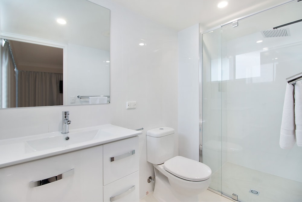 Meridian Tower Apartments 50/50
