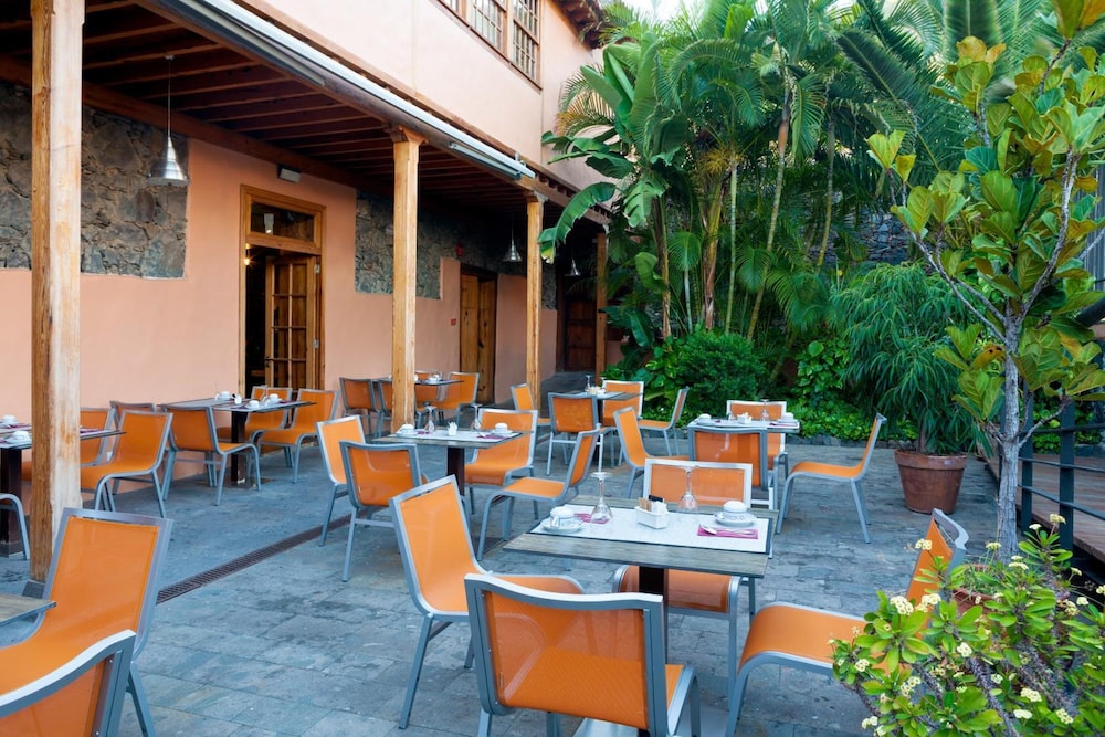 Hotel LIVVO La Quinta Roja 54/67