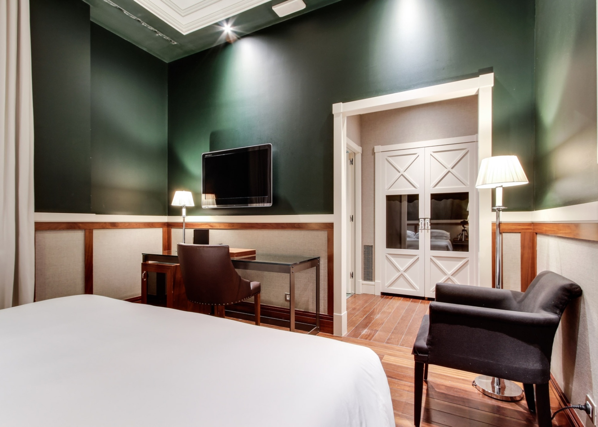 CLASSIC, DOUBLE OR TWIN BED