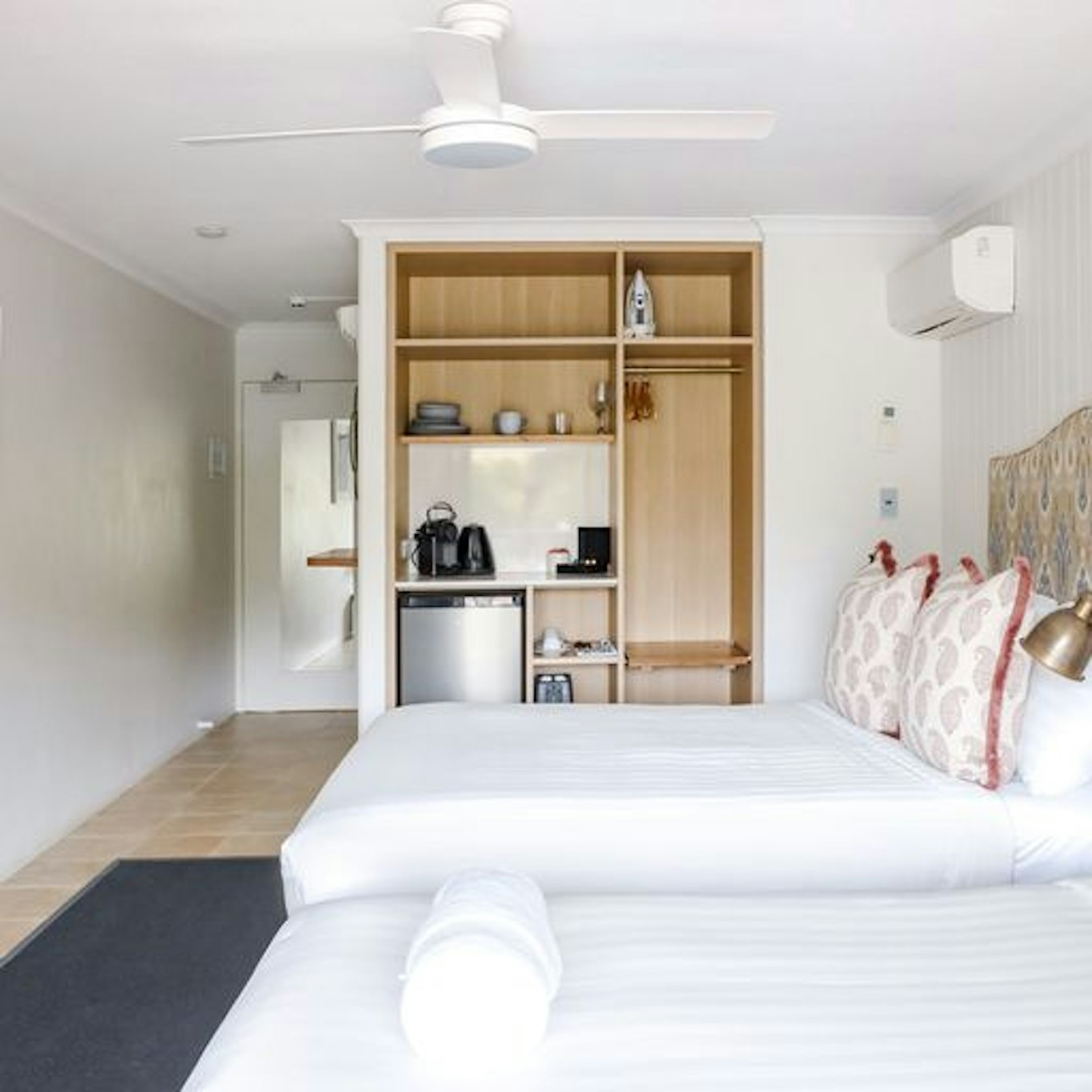 Lord Byron Resort 24/60