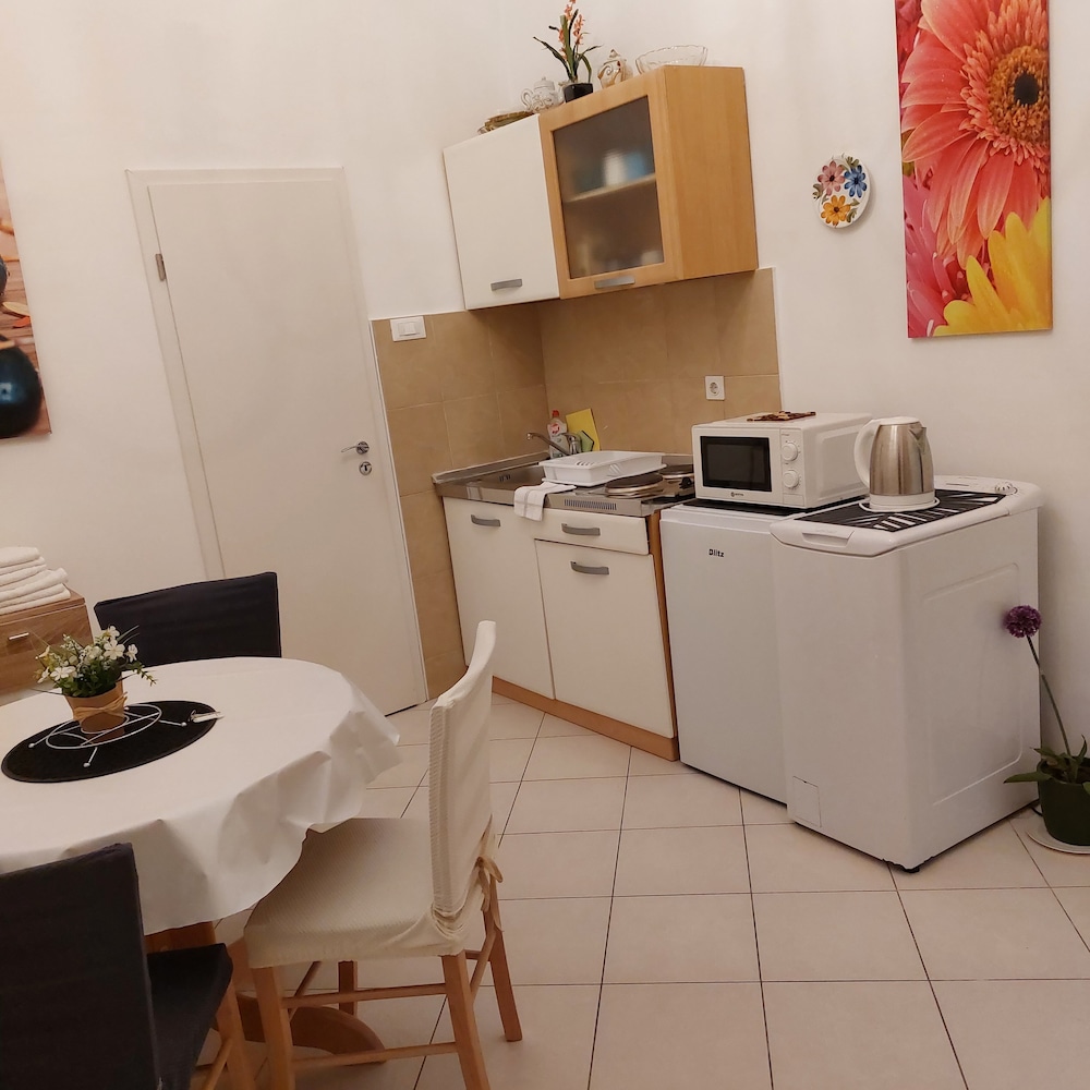 Apartments Nerio 6/49