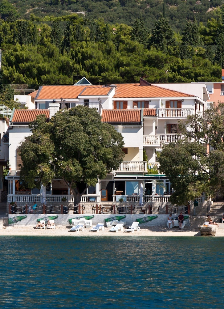 Marco Polo Boutique Hotel 48/52