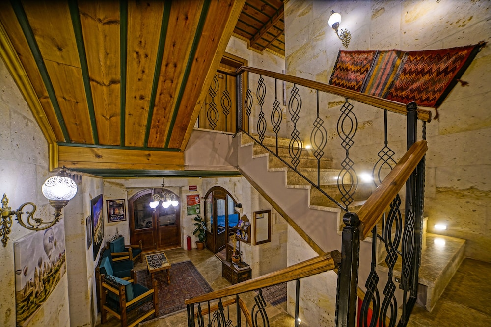 Milat Cave Hotel 3/50