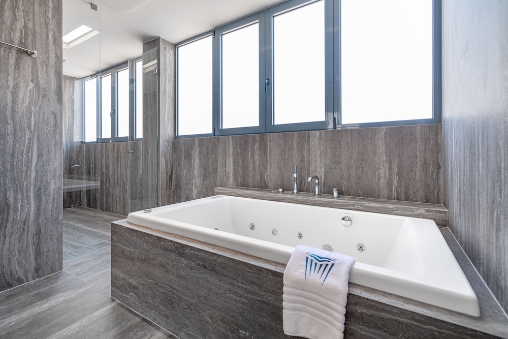 Hellenic Vibes Smart Hotel 44/50