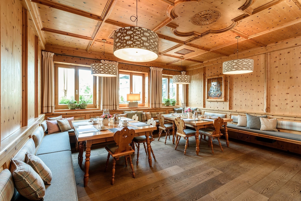 Bauer Hotel Restaurant 51/73