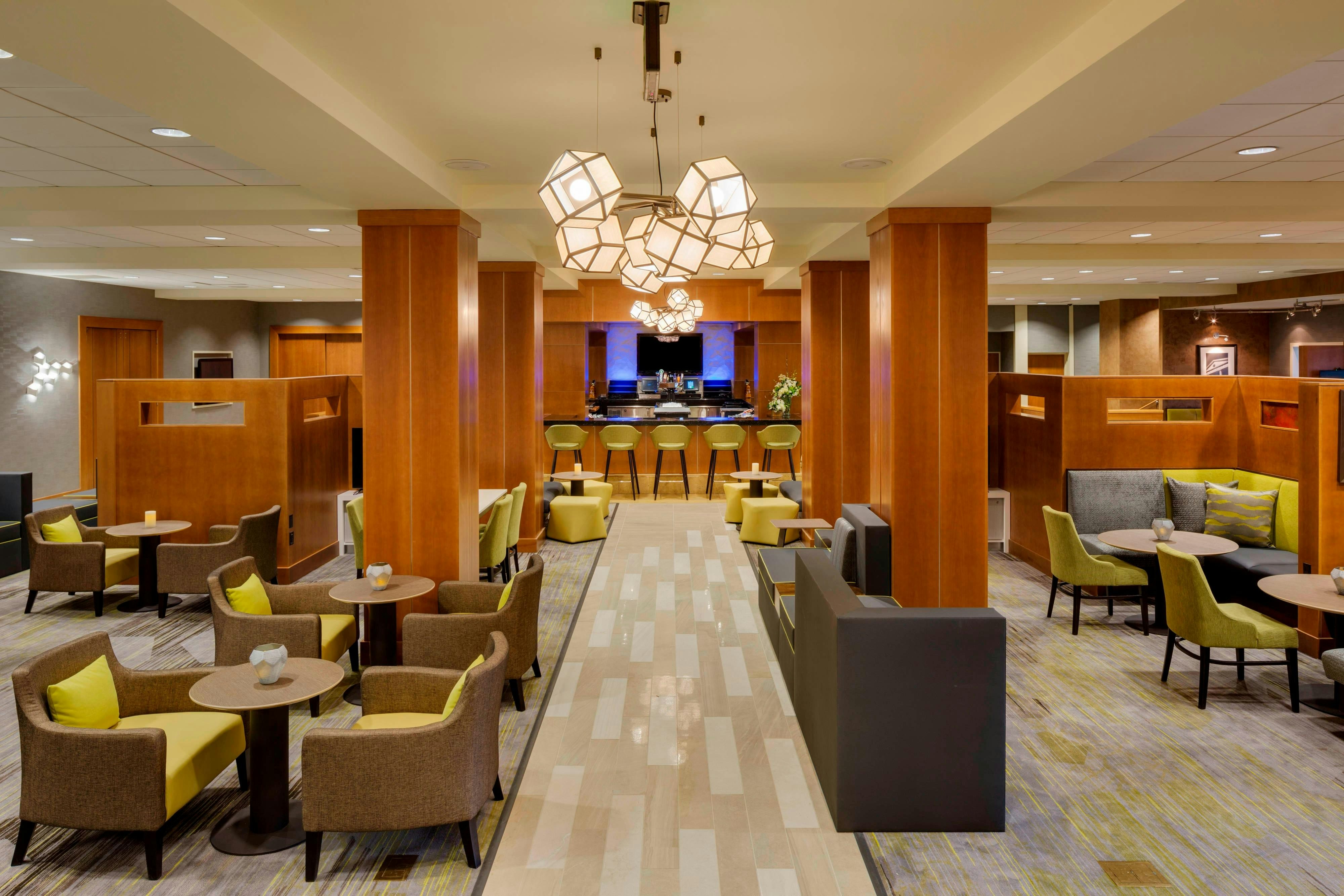 COURTYARD BY MARRIOTT LOGAN AIRPORT 39/49