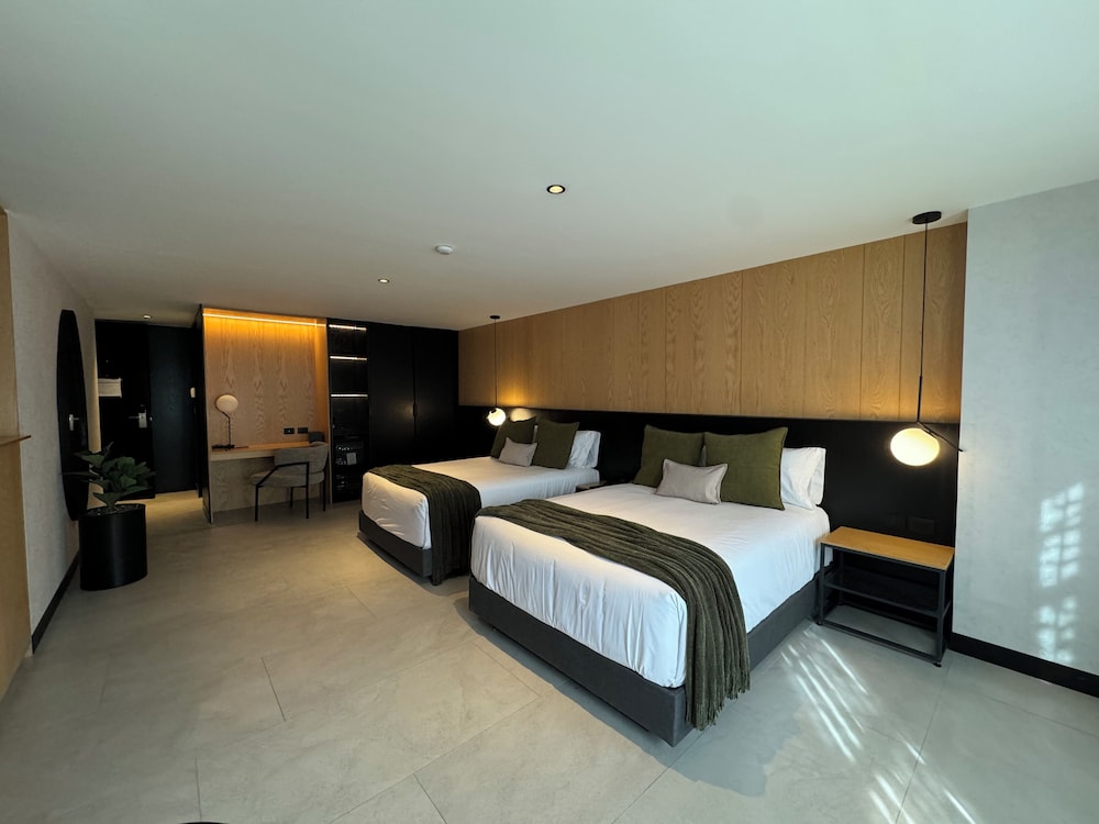 STANDARD, DOUBLE BED