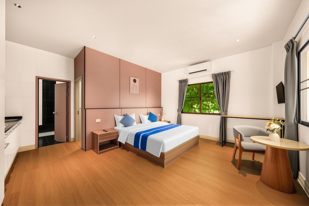 Selina Place 17/50