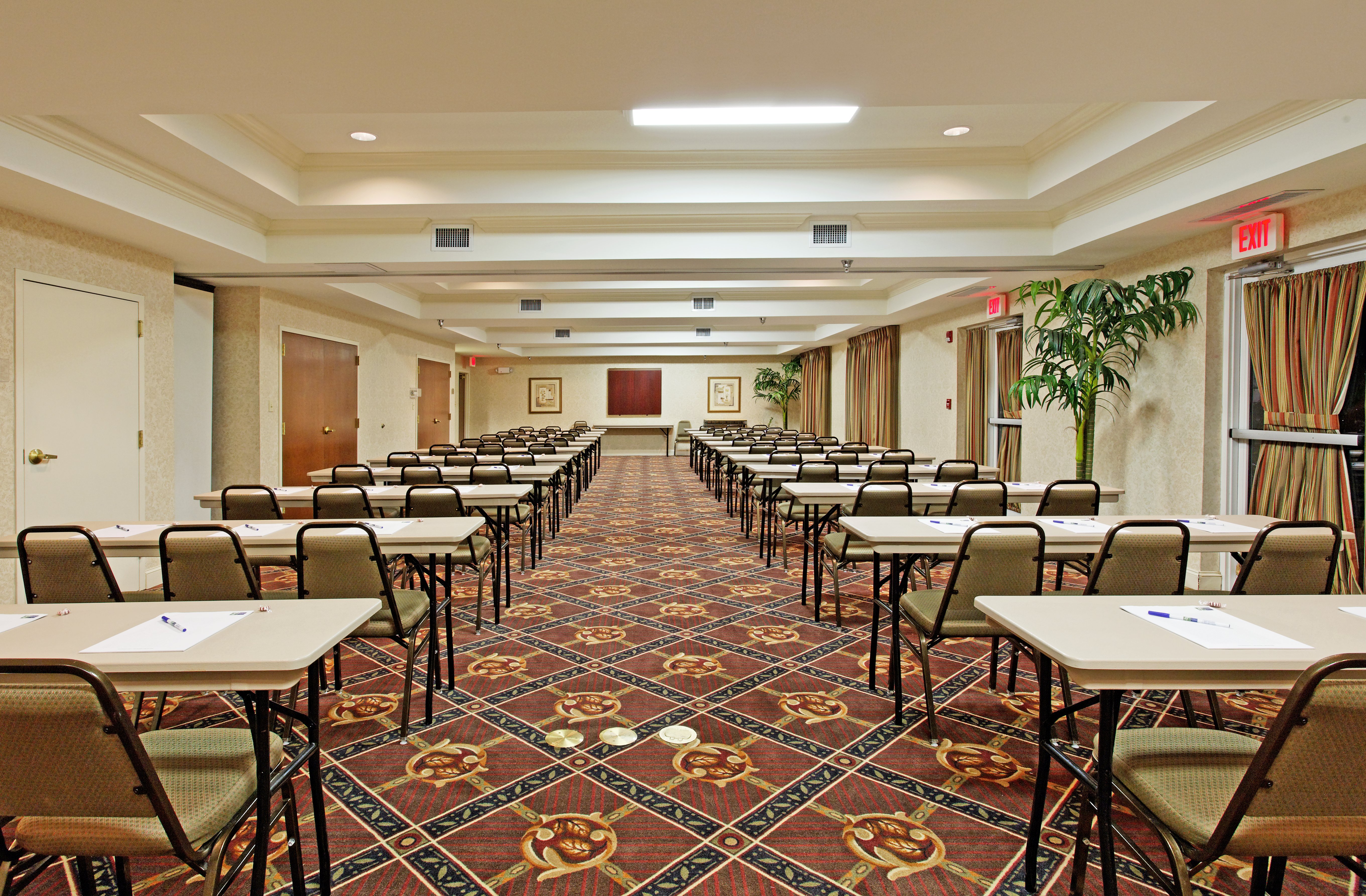 Holiday Inn Express Hotel Suites Cullman 30/38