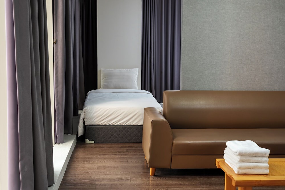 Brown Suites Sinchon Central 26/48