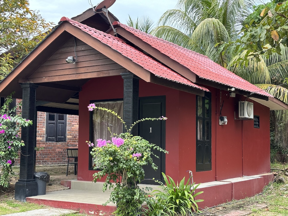 Padimas Village Inn photo1