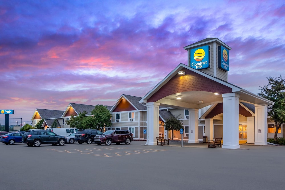Comfort Inn Iron Mountain North 1/36