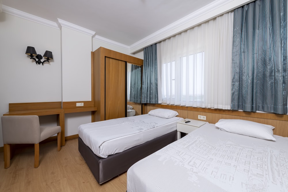 Lake & Riverside Hotel & Spa 11/41