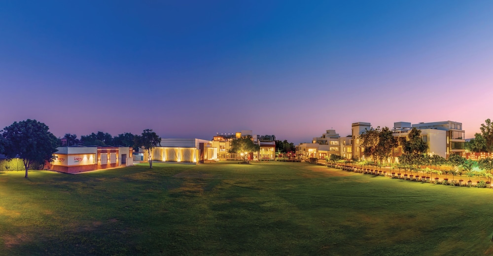 Lariya Resort 49/53
