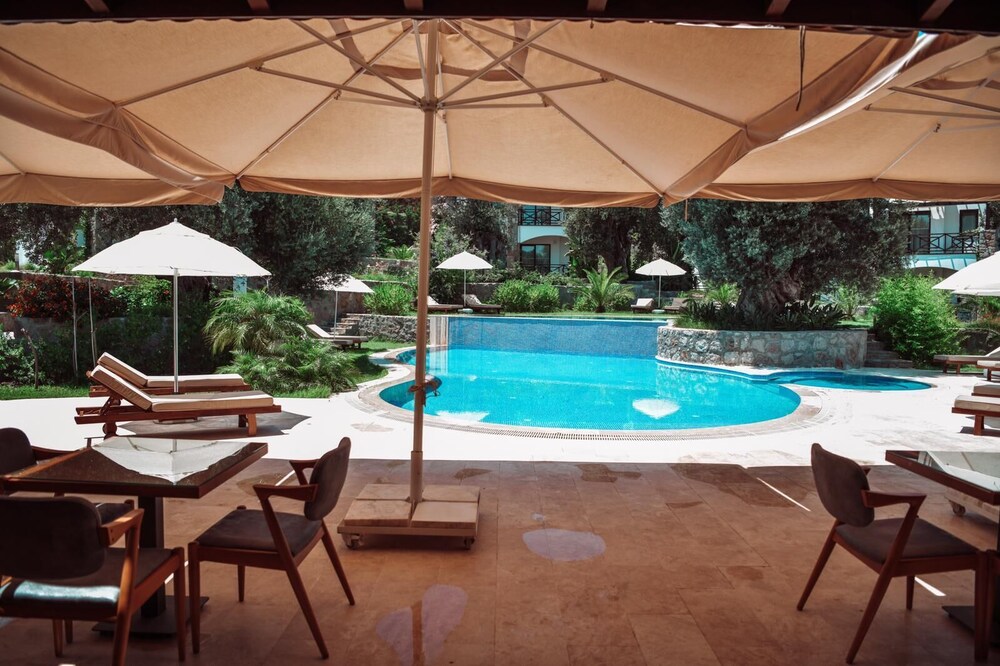 Amore Boutique Hotel 47/50