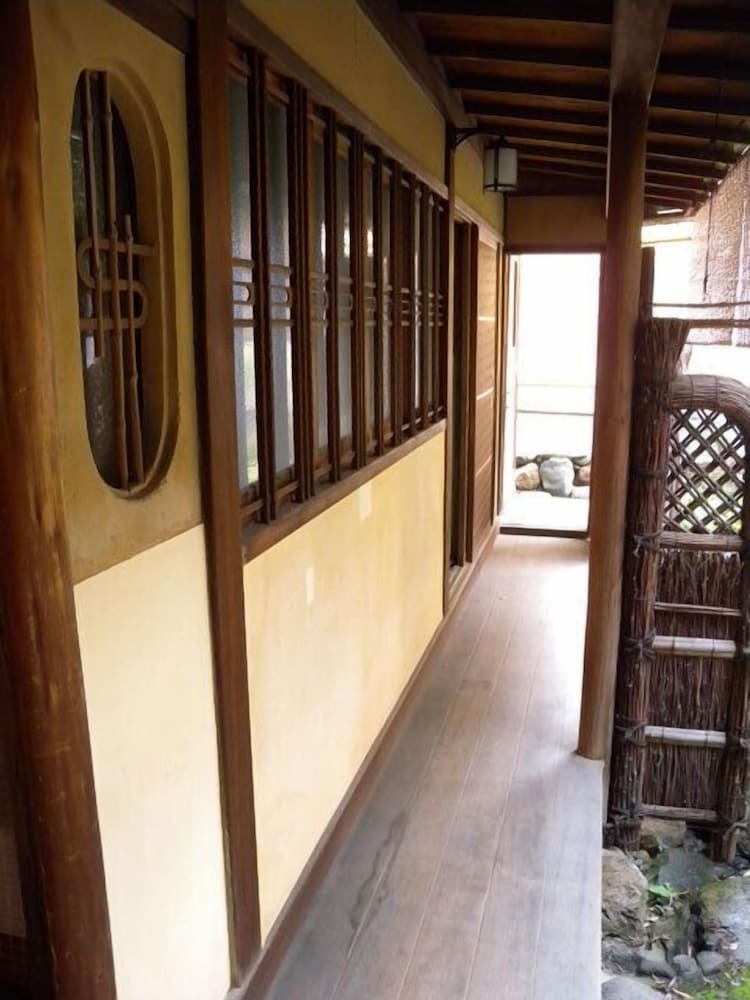 Guesthouse Kingyoya - Hostel 12/42