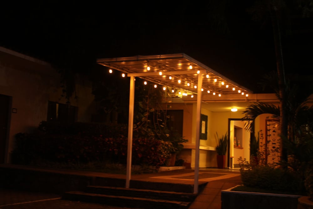 Las Magnolias Hotel 2/78