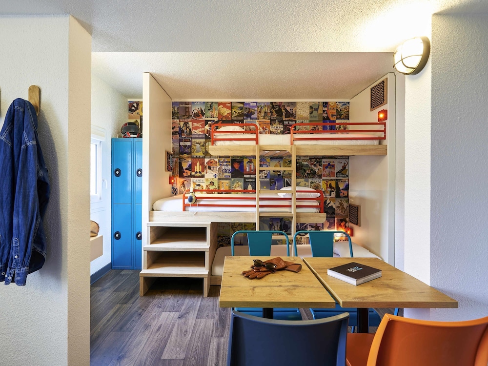 hotelF1 Nemours 41/50