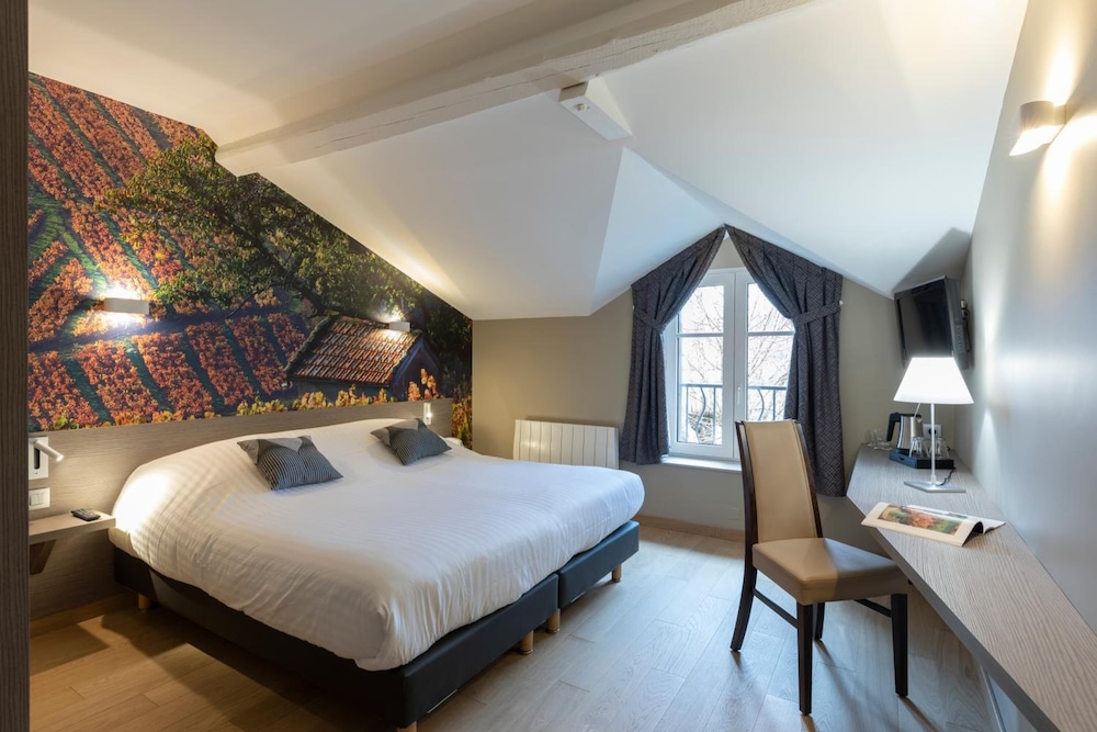 AUBERGE DE CLOCHEMERLE 21/54