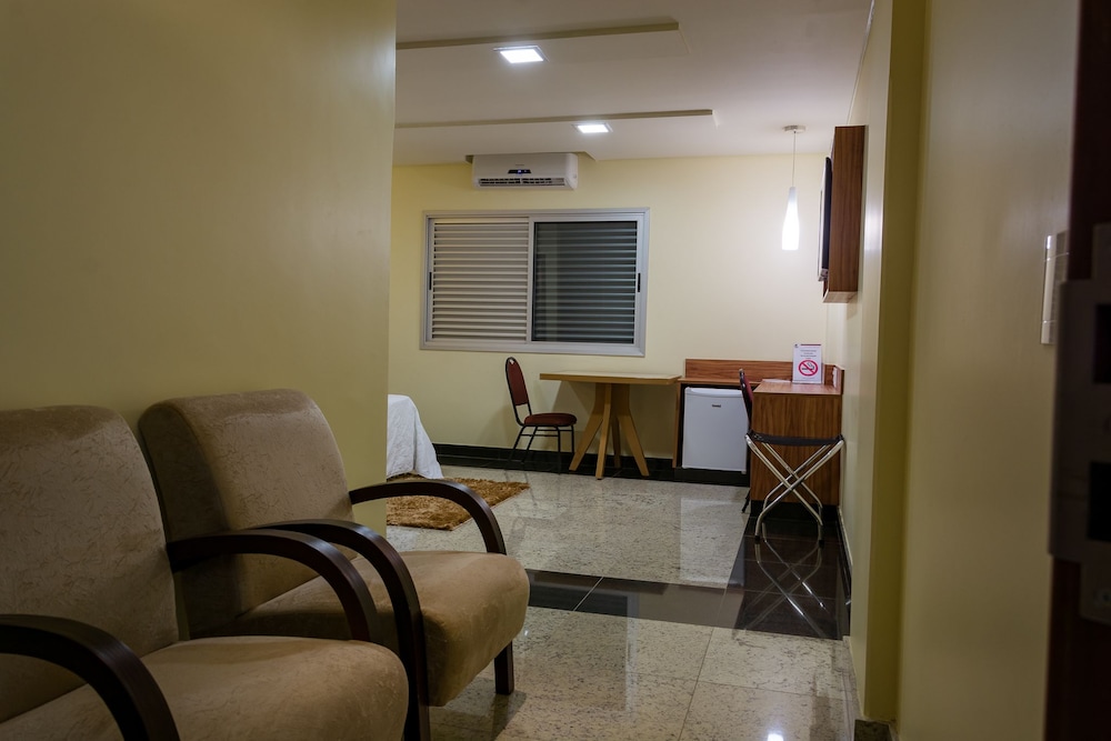 Lindoya Hotel 38/50