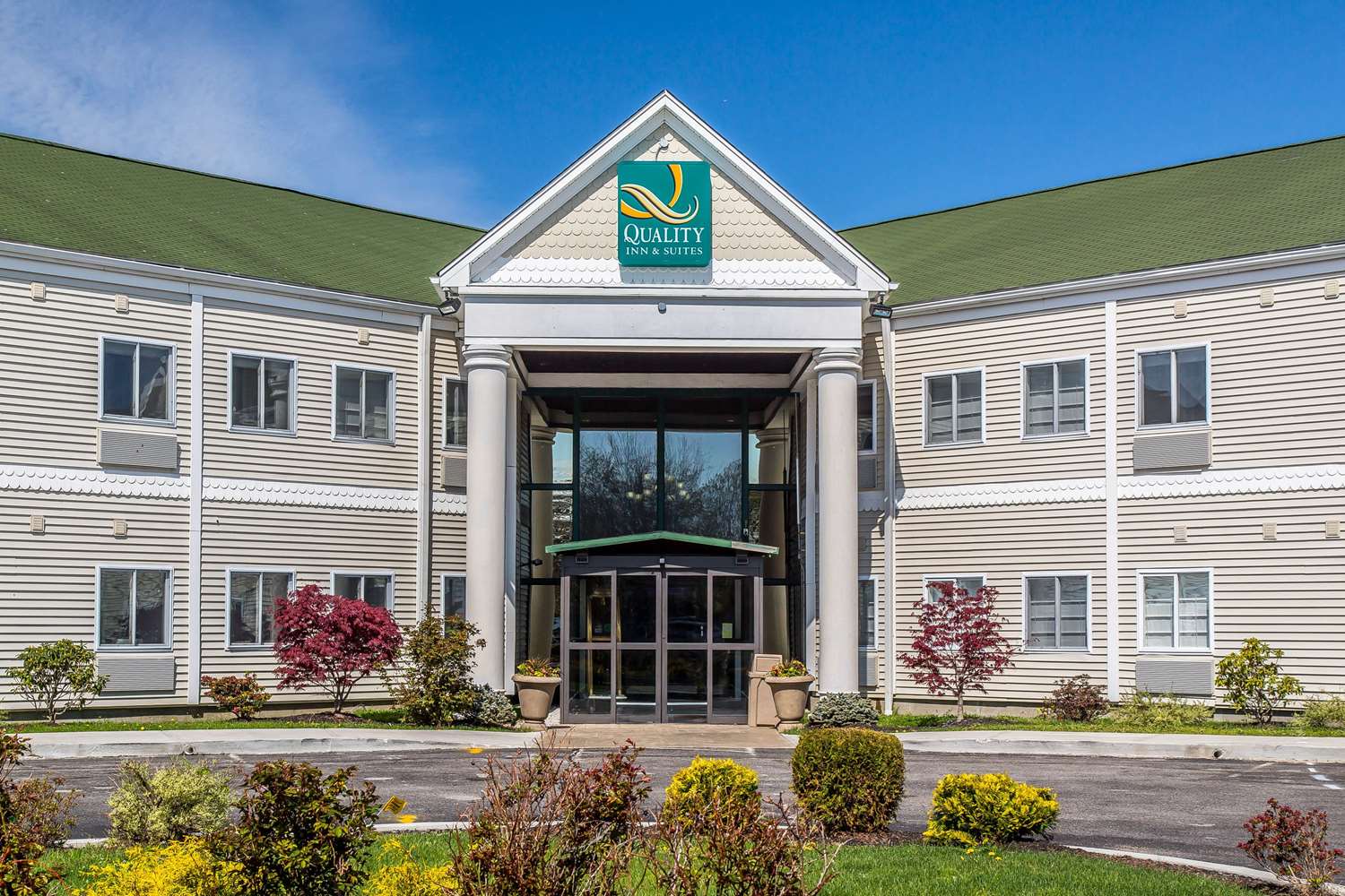 Quality Inn and Suites Middletown Newport 2/40