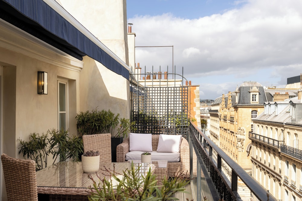 Hotel & Spa Royal Madeleine 74/77