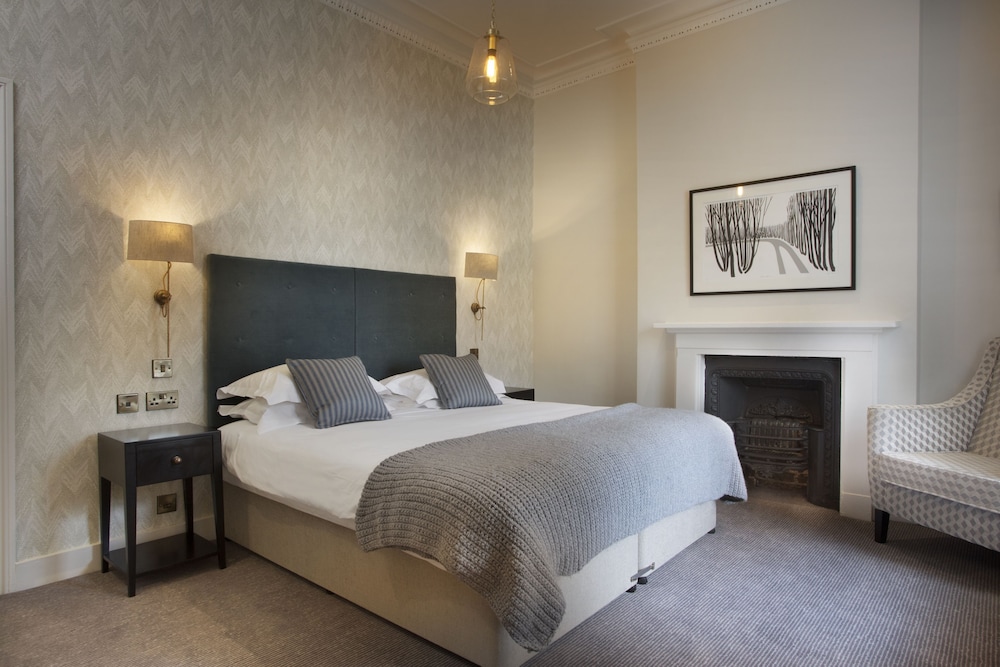 Royal Wells Hotel 16/71
