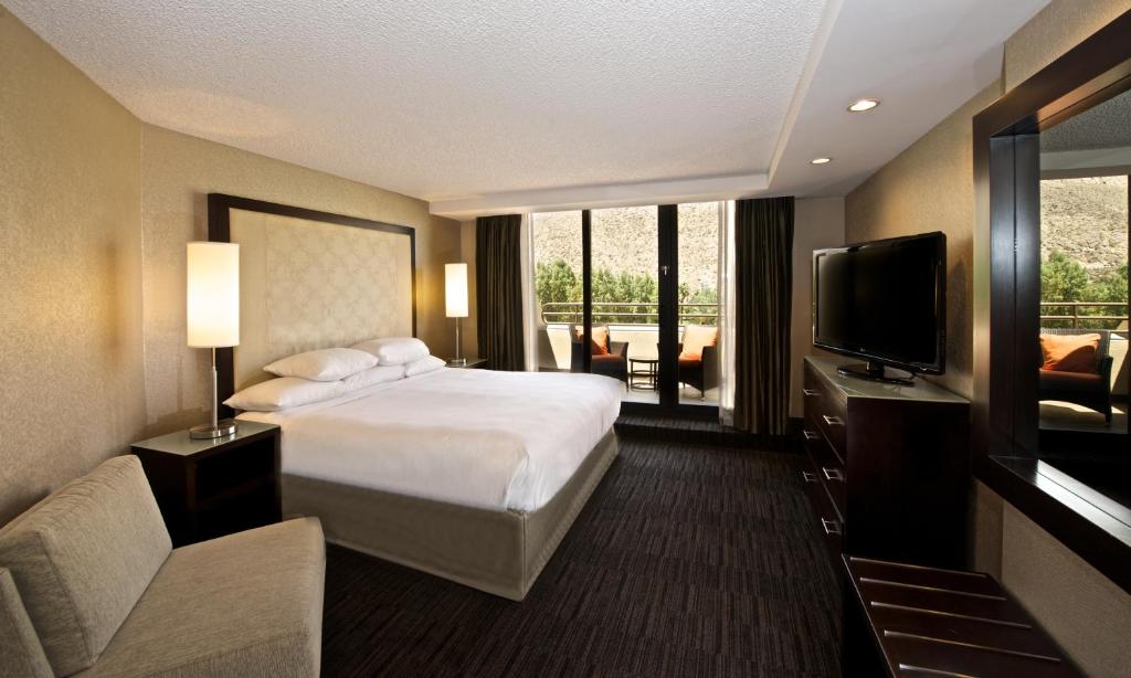Suite, King Bed