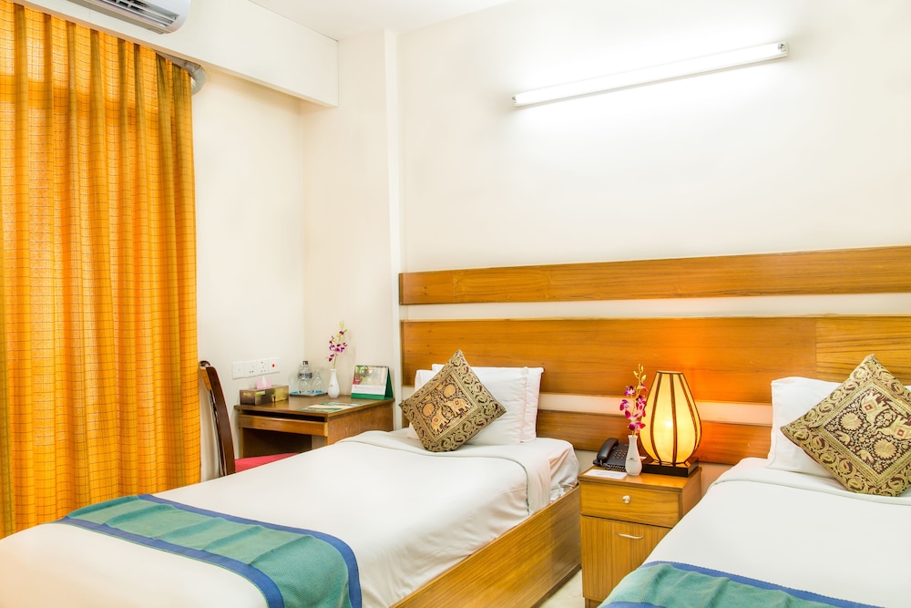 Dhaka Golden Inn 30/48