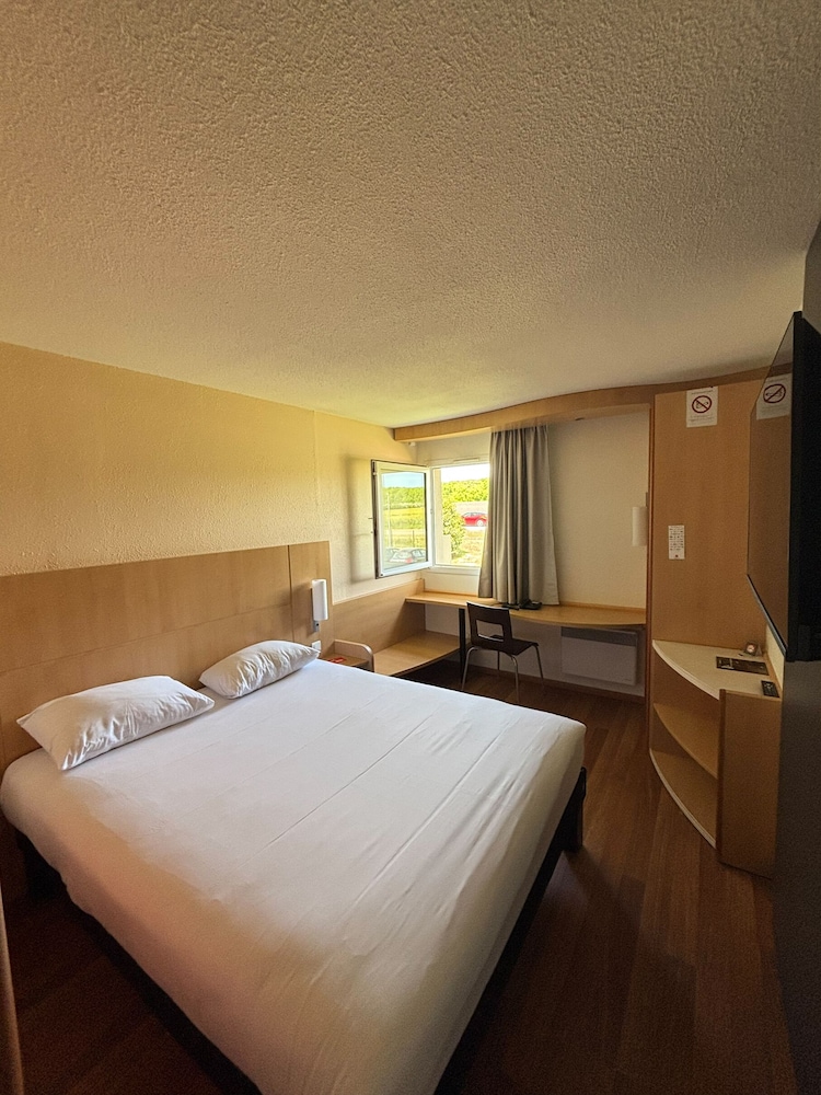 Hotel Ibis Avallon 19/55