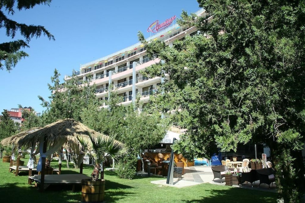 Flamingo Hotel 18/23