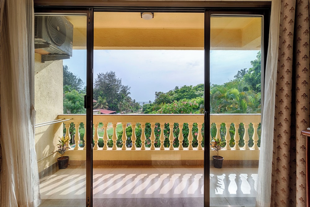 De Mandarin Beach Resort Suites & Villas 4/50