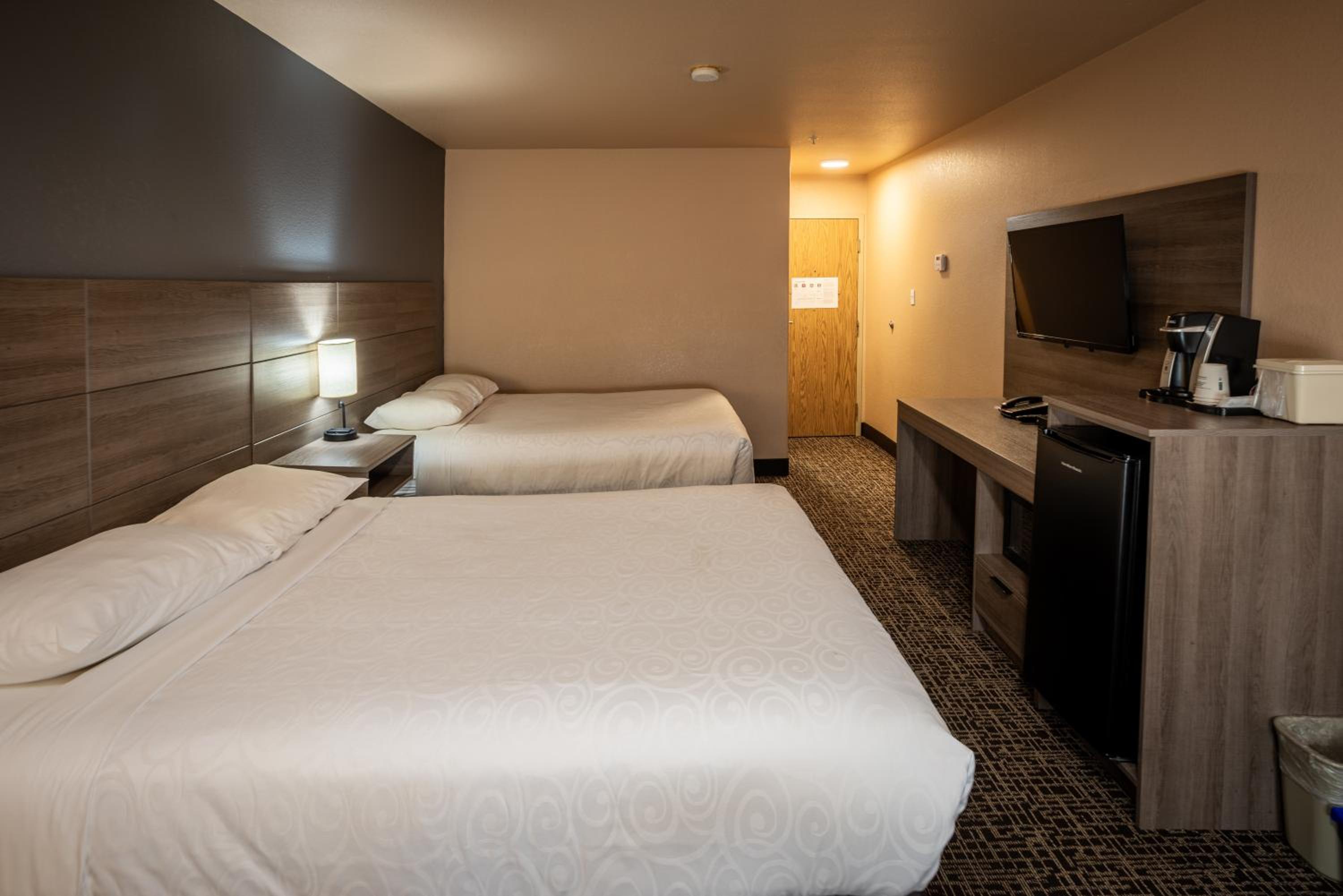 Room, King Bed, 2 Queen Beds