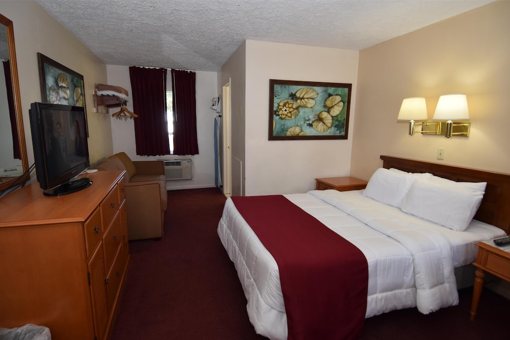 Knights Inn Oswego East 22/59