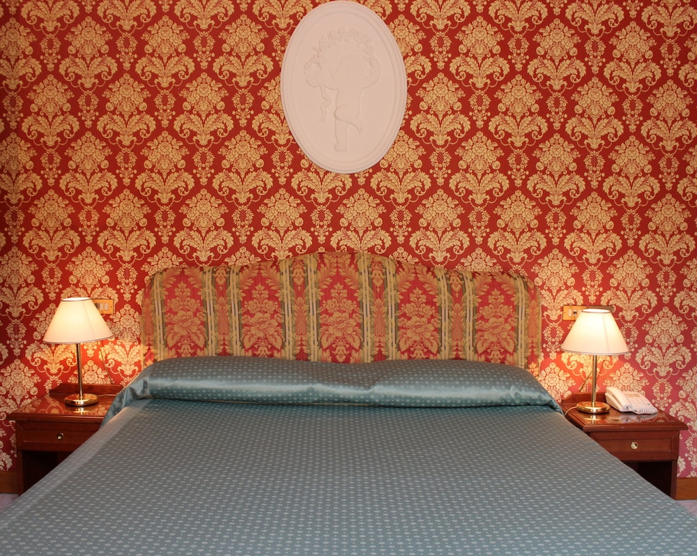 Hotel Beatrice 25/34