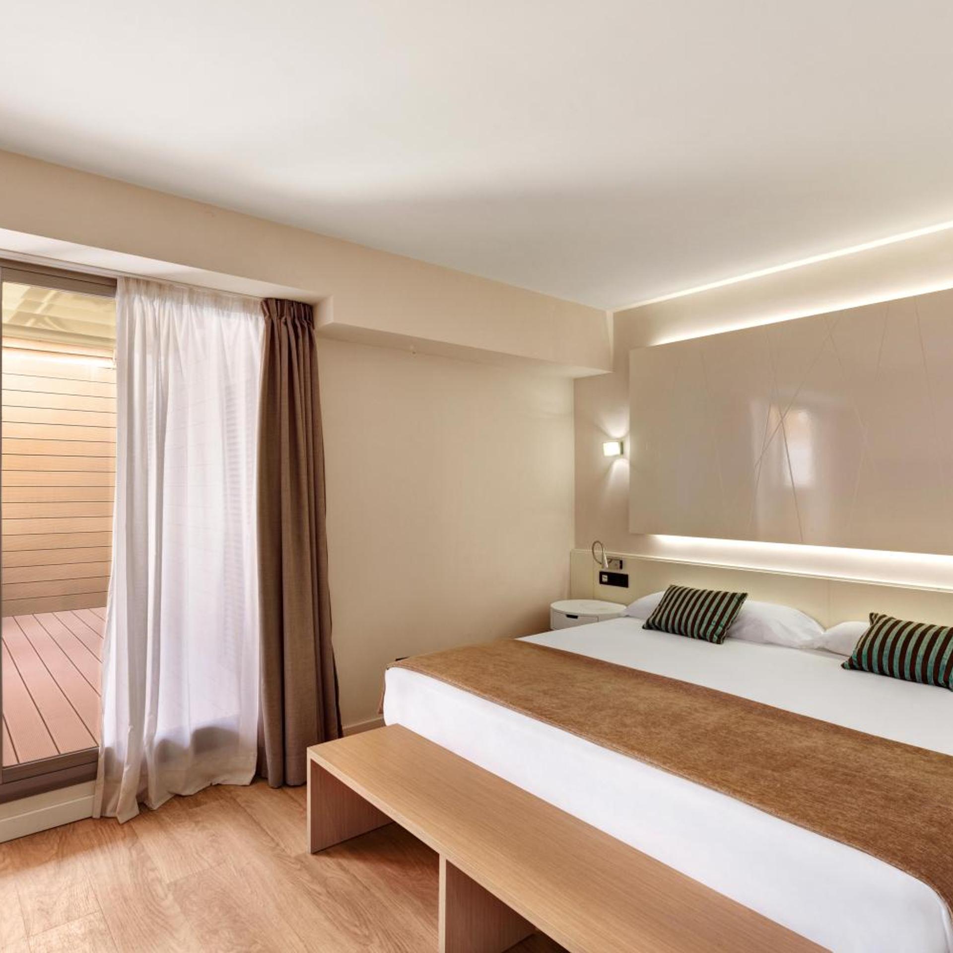 Executive, King Bed
