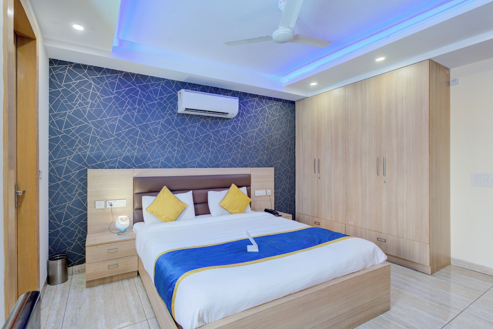 BlueNeck Sec 47 Near Medanta - The Medicity Gurugram 16/43
