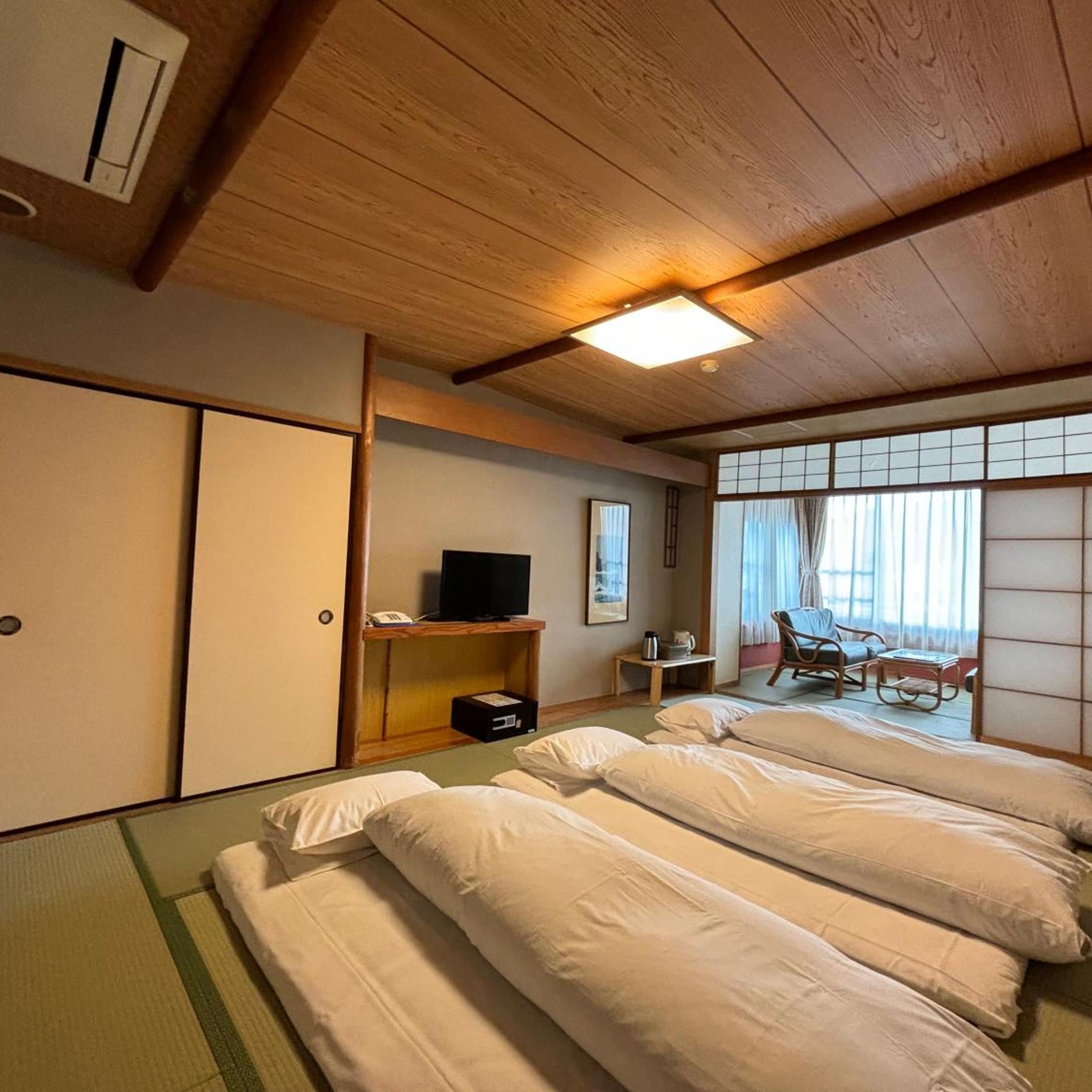 Japanese, City Side