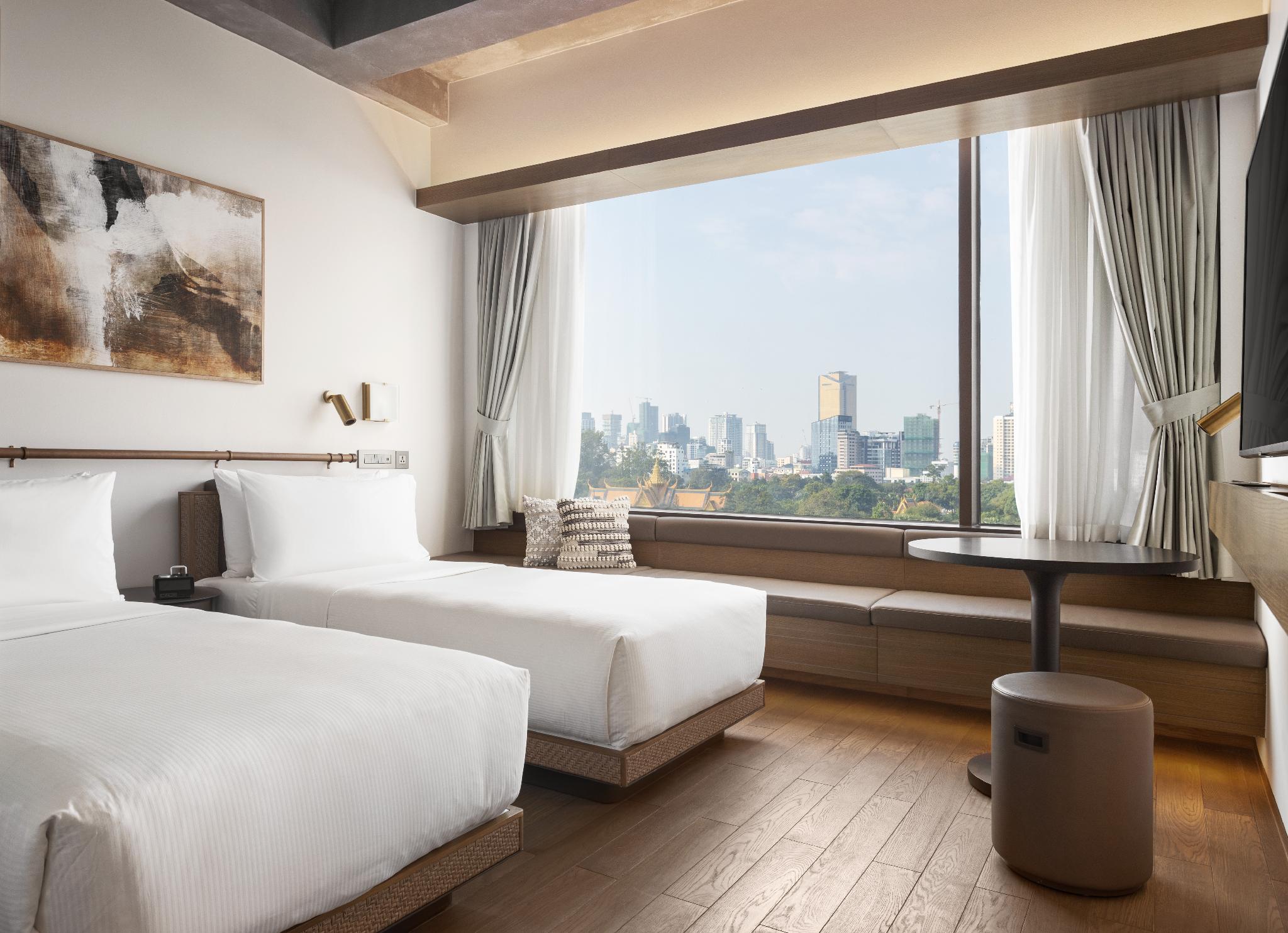 DELUXE, TWIN BEDS, CITY VIEW