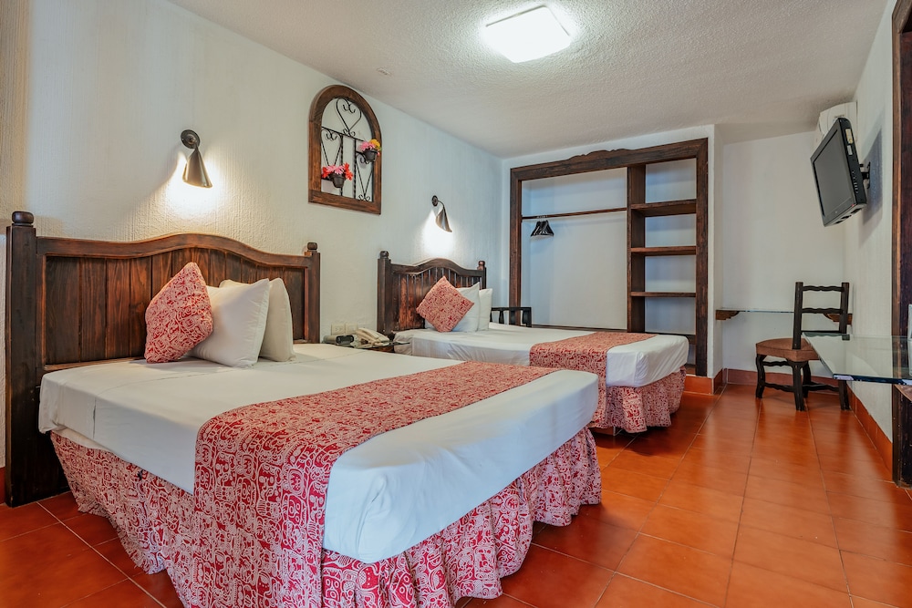 Hotel Maya Yucatan by Cartas a Frida 17/50