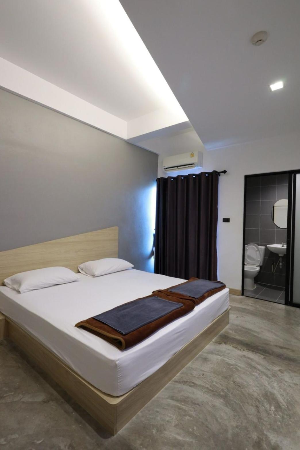 Newman Hotel Donmuang 17/35