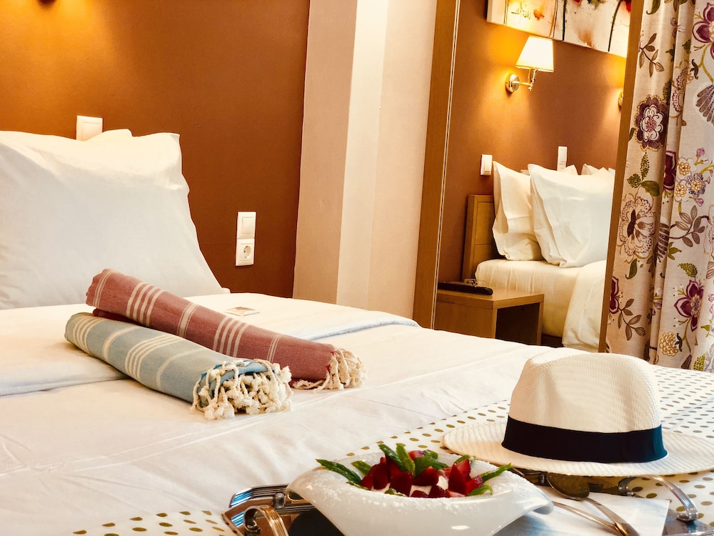 G. George Hotel 18/50