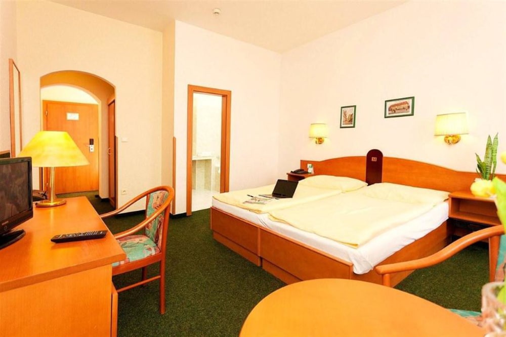 Hotel Merkur 9/63