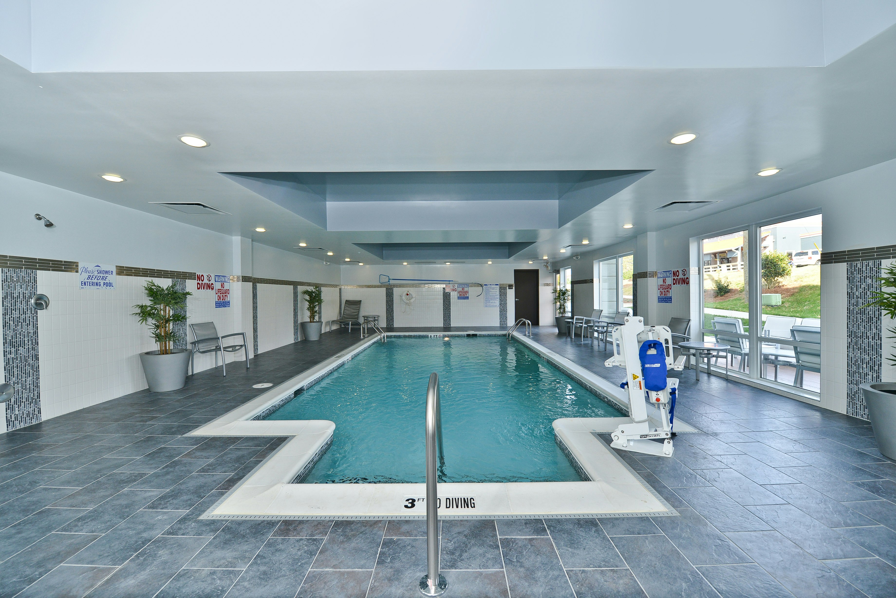 Hampton Inn And Suites Greensborocoliseum 26/59