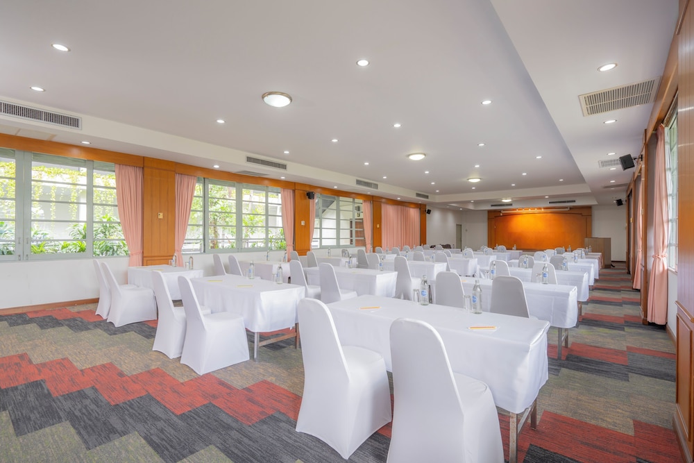 Sunshine Garden Resort 48/56